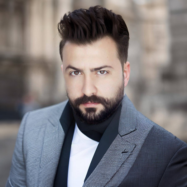 کوروش شهریاری