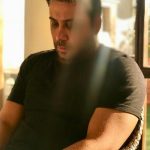 لطفا به بند اول سبابه ات بگو