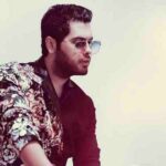 تنهام مثل قایقی که روی دریاست